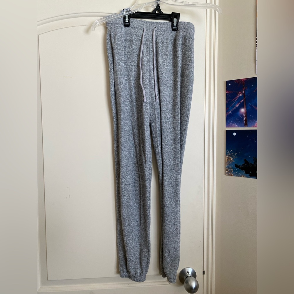 SO grey sweatpants, size small
